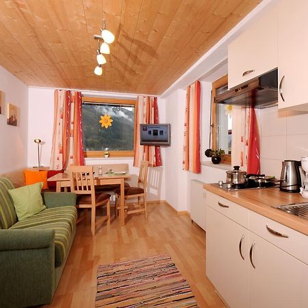 Single Apartment Martlerhof Tux Chambre photo
